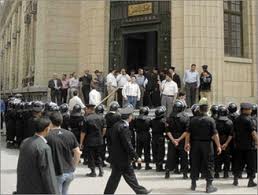   مصر اليوم - الداخلية تحمل المشاركين في تظاهرات الثلاثاء مسؤولية تأمين المسيرات