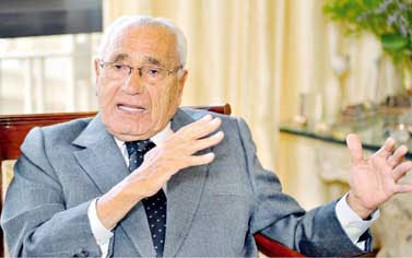   مصر اليوم - هيكل: الجيش جزء من القرار السياسي ولا يمكن أن أقول أنه لا يدخل في السياسة