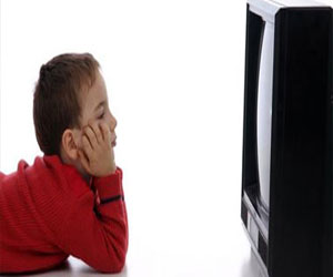   مصر اليوم - مشاهدة الأطفال التلفزيون تزيد معدل الاضطرابات اليومية