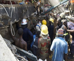   مصر اليوم - 12 قتيلًا في انهيار المركز التجاري في غانا