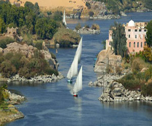   مصر اليوم - حالة قصوى للطواريء في أسوان لعدم استقرار الأحوال الجوية