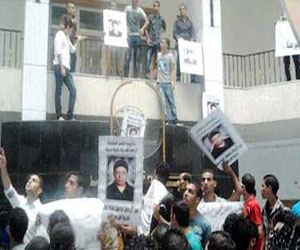   مصر اليوم - إداريو جامعة الإسكندرية يقطعون الكورنيش وطلاب حلوان ينددون بمقتل زميلهم