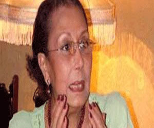 مصر اليوم - رقية السادات تحتفي بـابنته في ذكراه الـ 32