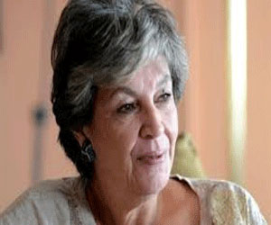 مصر اليوم - شهدان سعد الدين الشاذلي تهدي مكتبة الإسكندرية مذكرات والدها