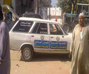 مصر اليوم - أهالي أبو قير يشيعون جنازة الضحية الثانية للمركب الغارق