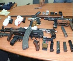 مصر اليوم - ضبط 200 طلقة وبندقية خرطوش وطبنجة مع لواء بالمعاش