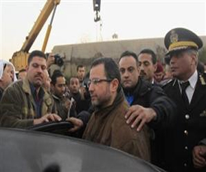   مصر اليوم - قنديل يغادر الوزراء متوجهًا لقصر الاتحادية للقاء مرسي