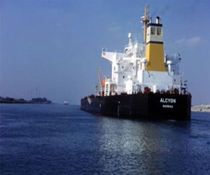   مصر اليوم - 46 سفينة عبرت قناة السويس الأربعاء بحمولات 2 مليون و588 ألف طن