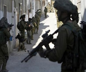 مصر اليوم - الاحتلال يفتح نيرانه على المارة قرب الجدار في مخيم عايده