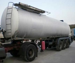 مصر اليوم - ضبط 600 لتر سولار مدعم قبل تهريبها عبر قناة السويس