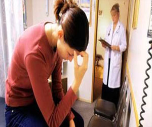   مصر اليوم - إزالة المبايض تصيب النساء بالأمراض العقلية