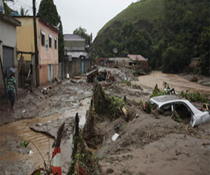 مصر اليوم - اعلان حالة الطوارئ في جاكرتا بسبب الفيضانات