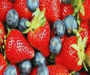 مصر اليوم - الفراولة تحمي من الإصابة بأزمات القلب