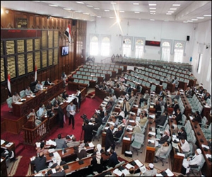   مصر اليوم - البرلمان اليمني يقر ميزانية 2013 بنفقات تبلغ 12.9 مليار دولار وبعجز بحوالي 3.179 مليار