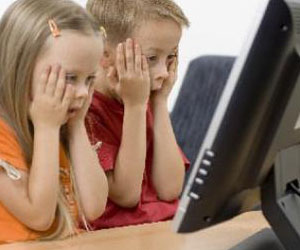   مصر اليوم - كيف تحمي أطفالك من أخطار الانترنت ؟