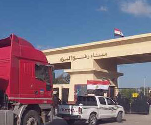   مصر اليوم - عبور51شاحنة مواد بناء قطاع غزة  الأحد عبر معبر رفح البري