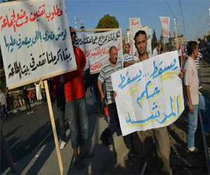   مصر اليوم - ثوار التحرير يرفعون شعار إسقاط حكم المرشد