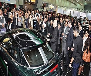   مصر اليوم - طرح طرازات 2013 من مرسيدس – بنز في معرض أتوماك – فورميلا