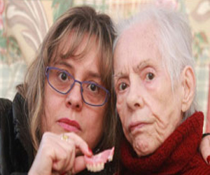   مصر اليوم - مسنة تبتلع اسنانها الاصطناعية دون أن تعلم