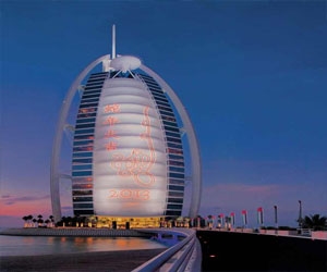   مصر اليوم - فندق برج العرب في دبي يحتفل بالسنة الصينية