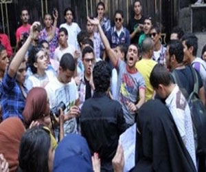   مصر اليوم - إخلاء سبيل 16من المعتصمين أمام منزل قنديل بكفالة 200 جنيه