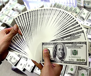   مصر اليوم - تعقيدات البنوك وراء ارتفاع سعر العملة الأميركية