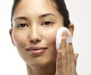   مصر اليوم - استعمالات جديدة لبودرة الجسم