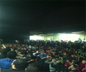   مصر اليوم - إدارة المترو تقوم بإخلاء محطة سعد زغلول بعد اقتحام الأولتراس