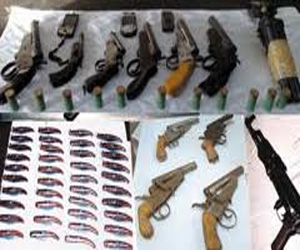   مصر اليوم - القبض على فردين بحوزتهما سلاح آلي في الإسماعيلية