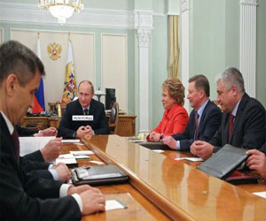   مصر اليوم - بوتين يبحث الوضع في مالي مع أعضاء مجلس الأمن الروسي