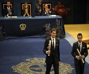   مصر اليوم - كاسياس يتبرع بـ 33 ألف دولار للفقراء