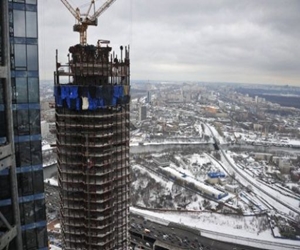   مصر اليوم - حريق في برج في مركز الأعمال موسكو سيتي