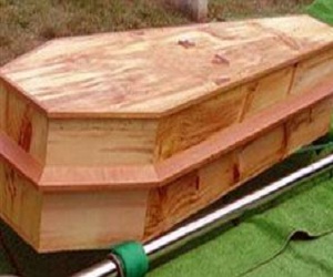   مصر اليوم - تسليم جثمان شاب مصري توفي في حادث عمل في بيروت