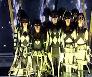   مصر اليوم - زواج فيغارو 20 عاما من الفرح الغامر