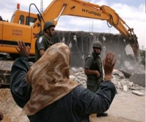   مصر اليوم - مواجهات في حي الربابة في القدس إثر محاولة جرافات الاحتلال هدم منزل