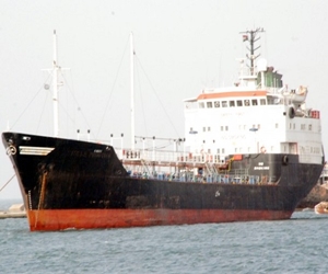   مصر اليوم - انتظام حركة الملاحة في قناة السويس رغم الاضطرابات في المدخلين