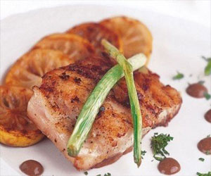   مصر اليوم - شرائح السمك مع الكراث وصلصة الخل