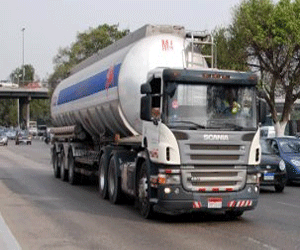 مصر اليوم - إمدادات الوقود لمدن القناة مستمرة بمعدلها الطبيعي