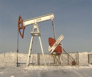 مصر اليوم - بيانات أميركية تدعم النفط فوق 113 دولارًا