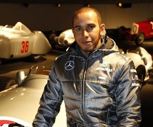   مصر اليوم - هاميلتون: مرسيدس أكثر تعطشًا لتحقيق الانتصارات