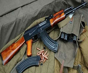   مصر اليوم - مصدر أمني: ضبط سيارة بداخلها سلاح آلى في العريش