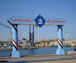   مصر اليوم - قناة السويس ترفع رسوم المرور بنسبة 2% إلى 5%