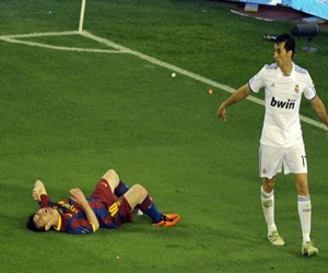   مصر اليوم - ميسي يشتم أربيلوا بعد مباراة الكلاسيكو