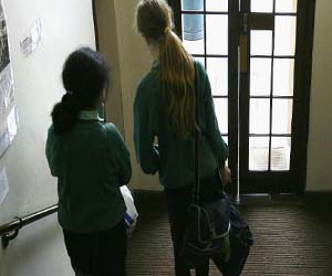   مصر اليوم - معلمة أميركية تتهم بممارسة الجنس مع 7 طلاب