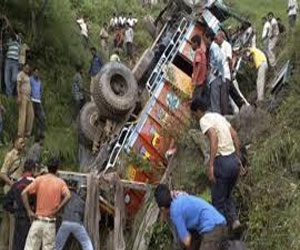   مصر اليوم - مقتل 23 شخصًا في حادثة سير في الهند