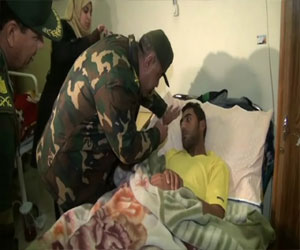   مصر اليوم - قائد الجيش الثاني الميداني يزور جرحى بورسعيد في مستشفى الإسماعيلية