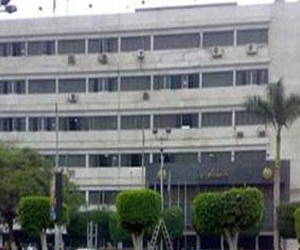   مصر اليوم - تجمهر العشرات من أصحاب المطالب الفئوية أمام ديوان محافظة الغربية