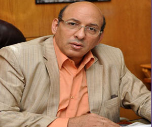 مصر اليوم - ماهر سليم يفتتح مسرحية زنزانة لكل مواطن