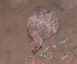   مصر اليوم - العثور على عقد ثمين للملكة كليوباترا في سيبريا