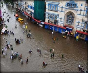   مصر اليوم - 34 شخصًا يلقون مصرعهم جراء الأمطار الغزيرة في باكستان